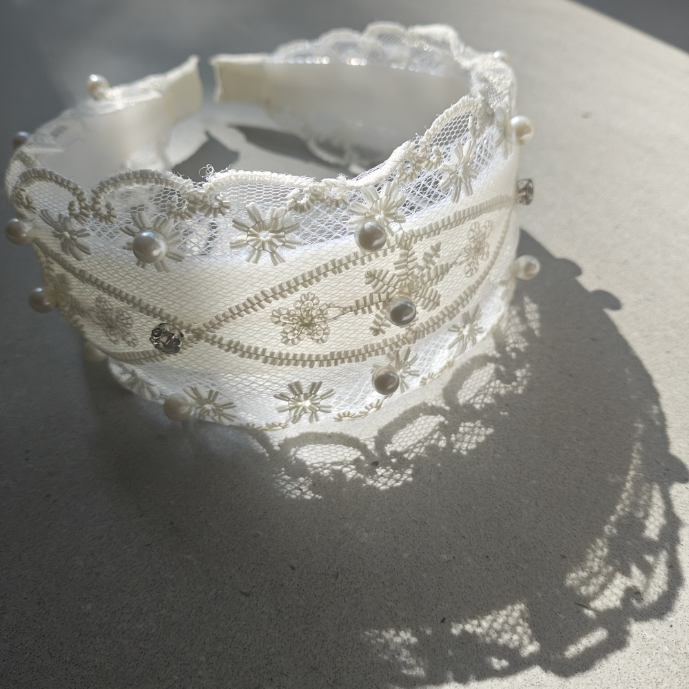 Elegant Lace Pearl Hairband